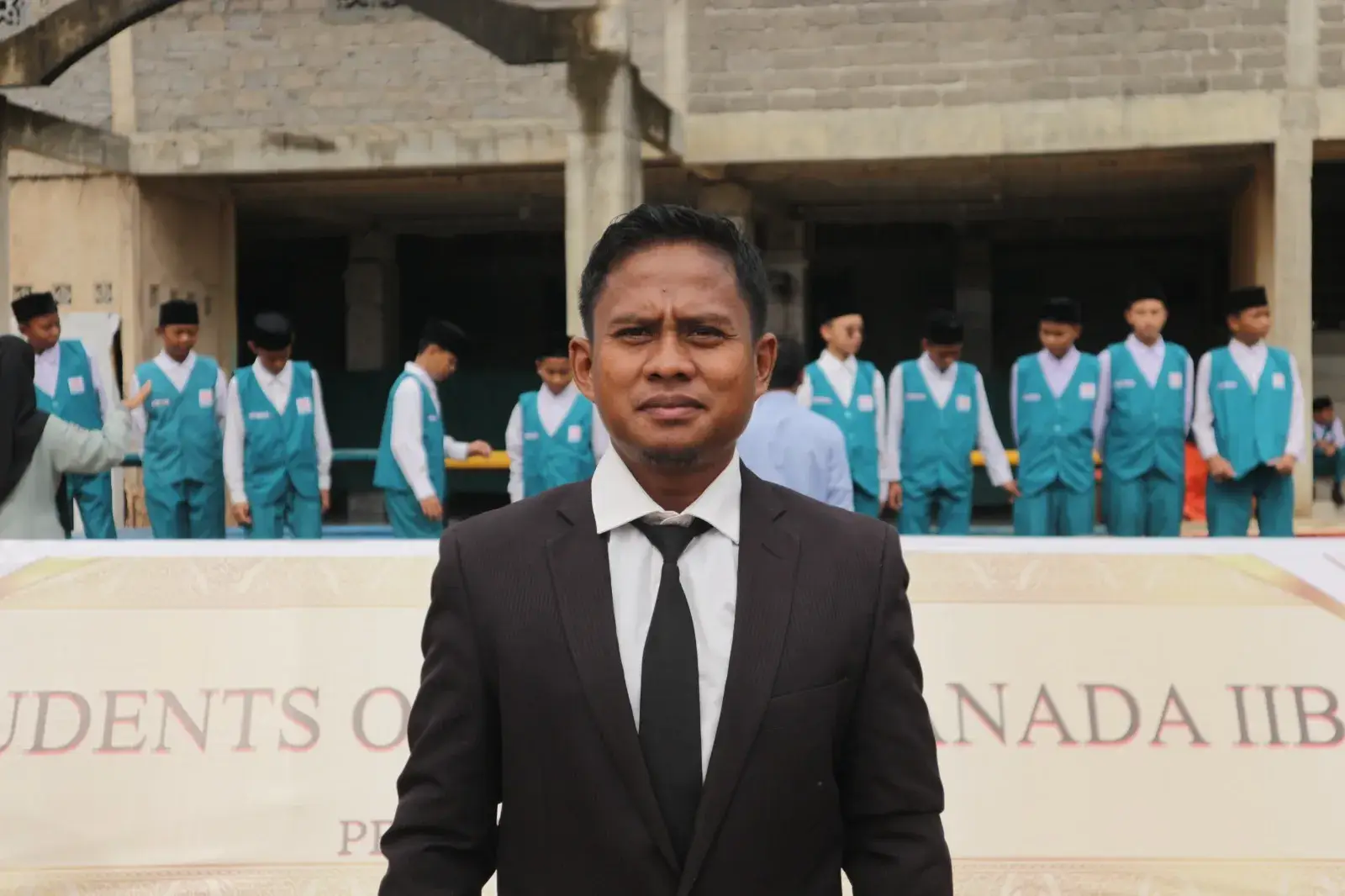 Ust. Muhamad Roni
